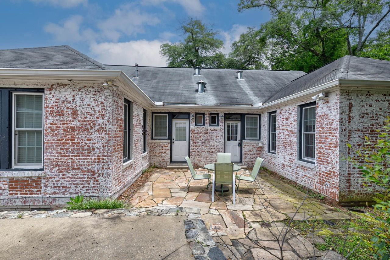 1521 Dixon Dr - Photo 4 of 24