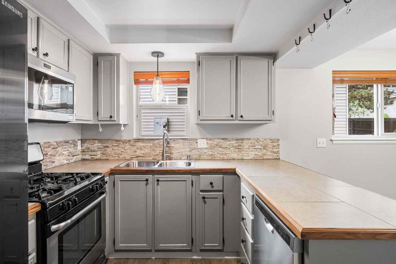 1801 Ne Purcell Blvd #11 - Photo 4 of 26