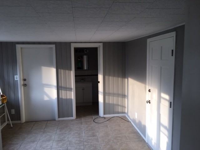 610 41st St Se - Photo 5 of 11