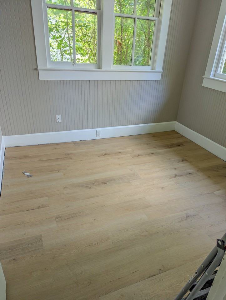 218 Howell St - Photo 7 of 8