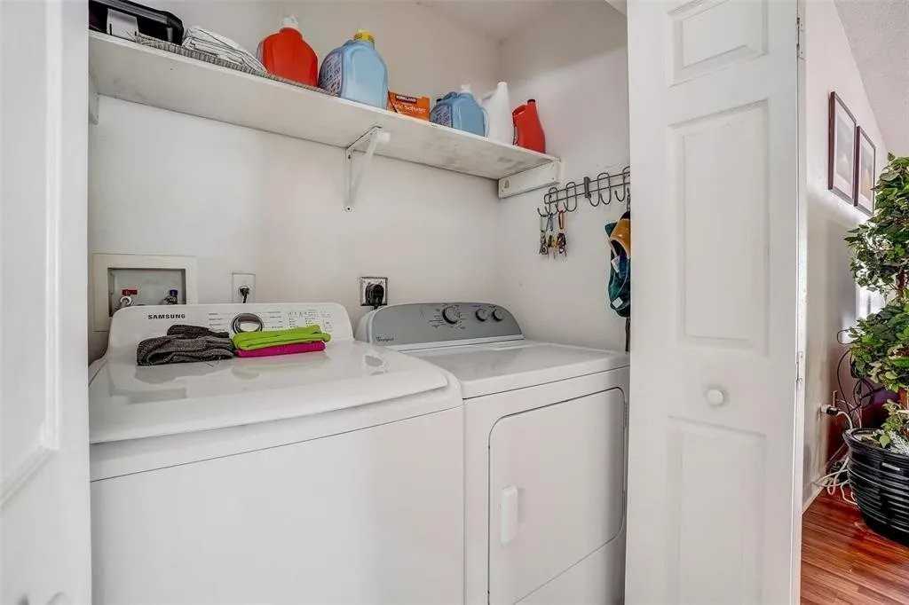 1592 Ortega Ave - Photo 7 of 7