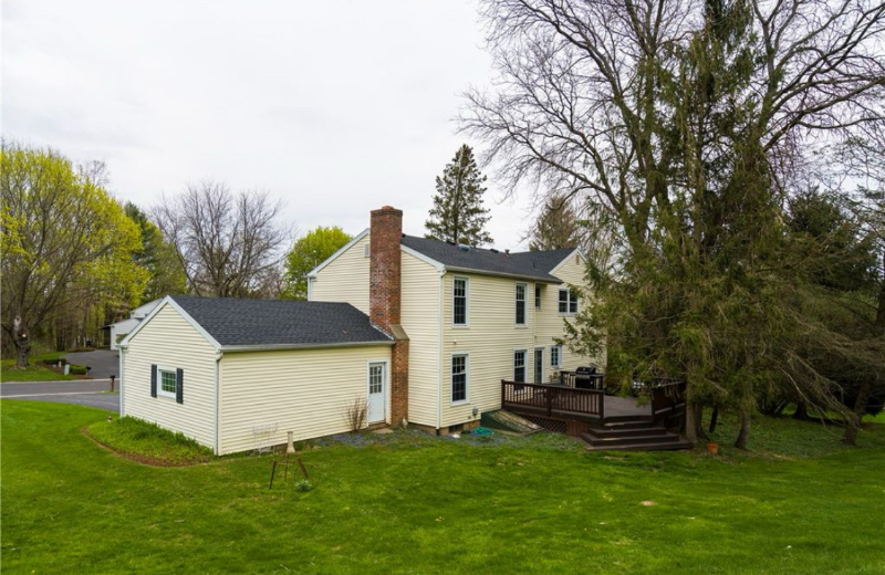 4 Old Forge Ln - Photo 2 of 18