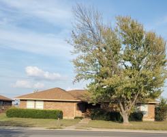 featured image of 400 N Nolan River Rd #B