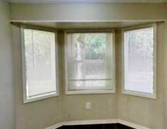 1011 Fairway St - Photo 3 of 8