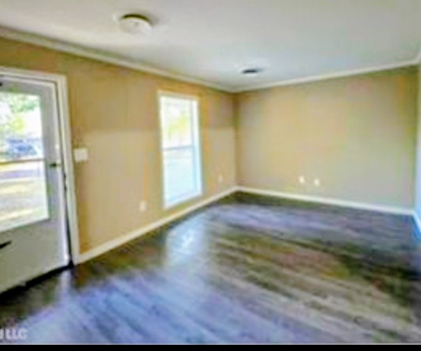 1011 Fairway St - Photo 4 of 8