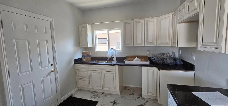 121 S 21st Ave - Photo 5 of 7