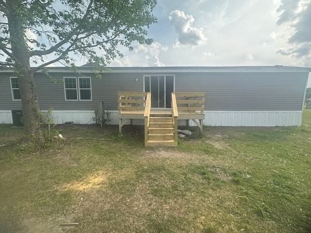 1410 Elias Ln - Photo 3 of 9