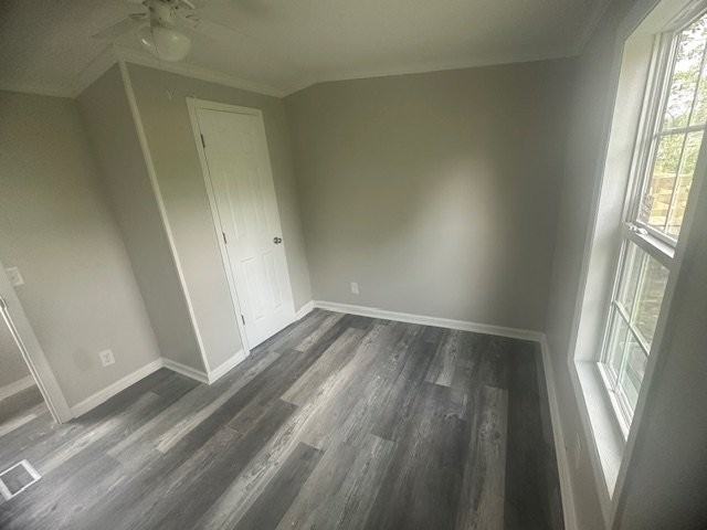 1410 Elias Ln - Photo 6 of 9