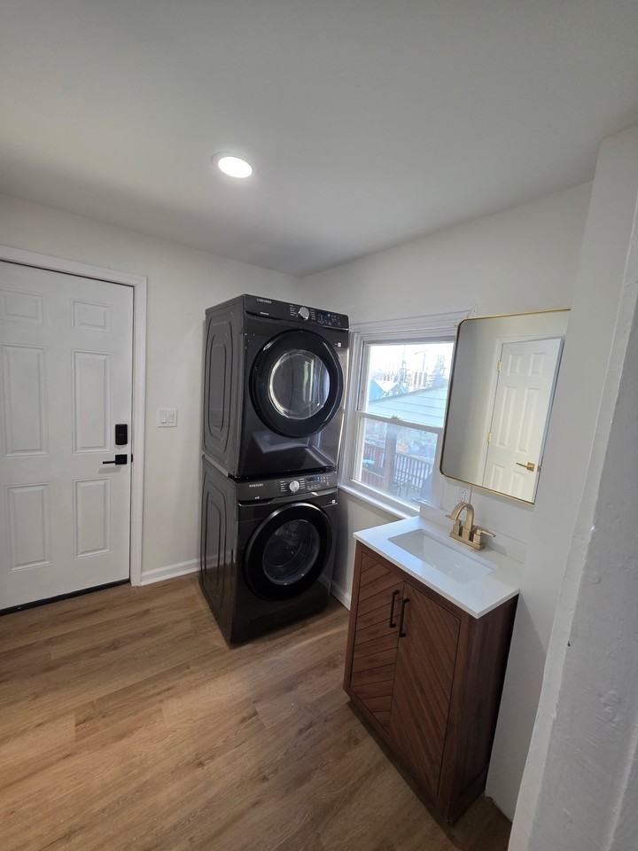 314 State St - Photo 4 of 9