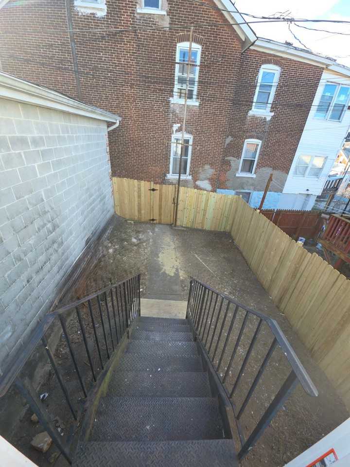 314 State St - Photo 5 of 9