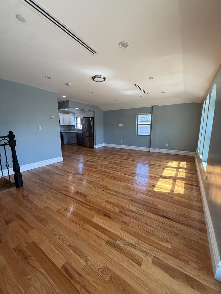 13421 158th St #2 - Photo 2 of 10