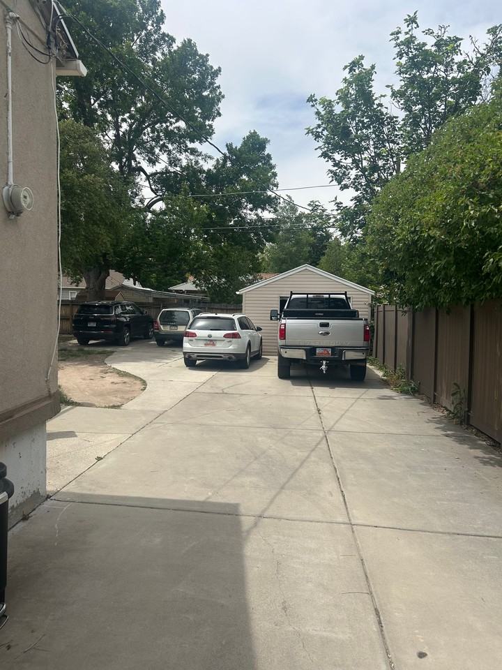 2854 S Imperial St - Photo 2 of 7