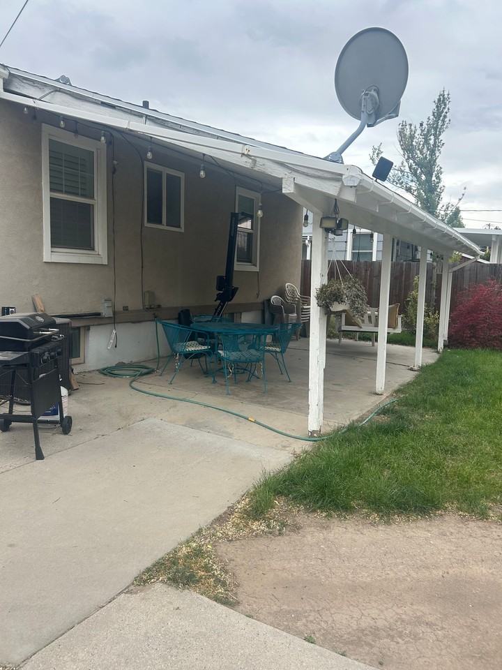 2854 S Imperial St - Photo 3 of 7