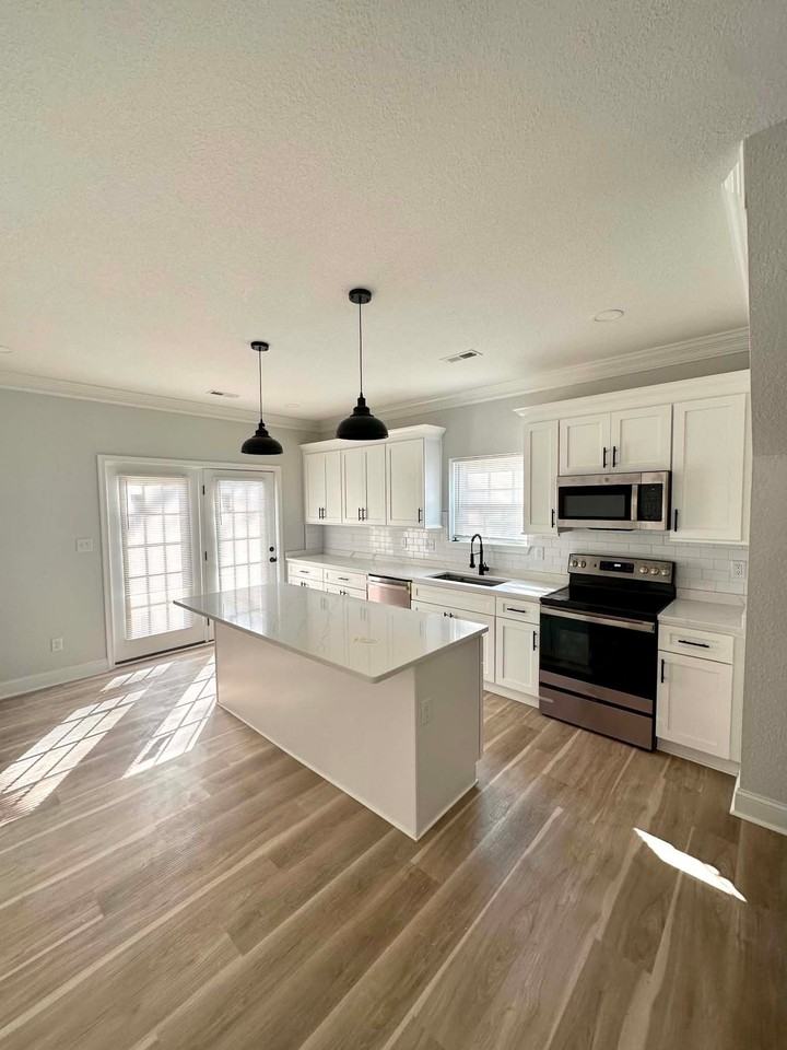 802 Westwood Ave - Photo 2 of 11