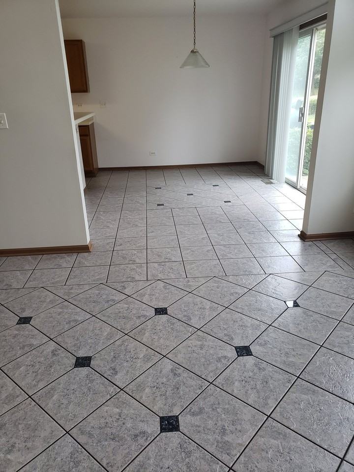 615 Arrowwood Ct - Photo 4 of 14