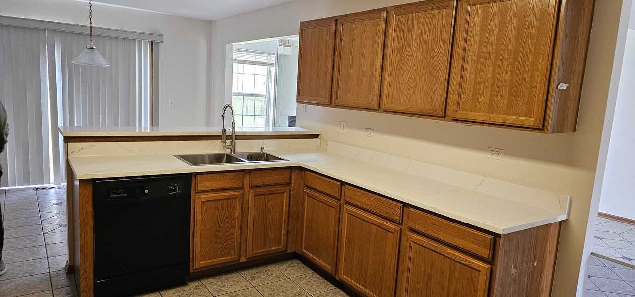 615 Arrowwood Ct - Photo 7 of 14