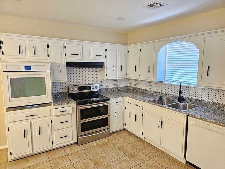 2509 Sw 91st St - Photo 2 of 20