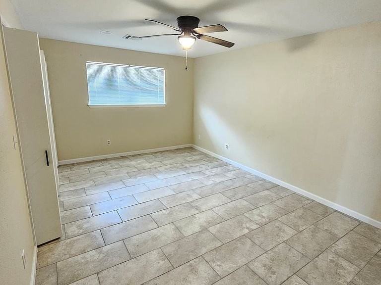 2509 Sw 91st St - Photo 3 of 20
