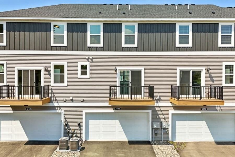 1541 Traverse Ln - Photo 2 of 12