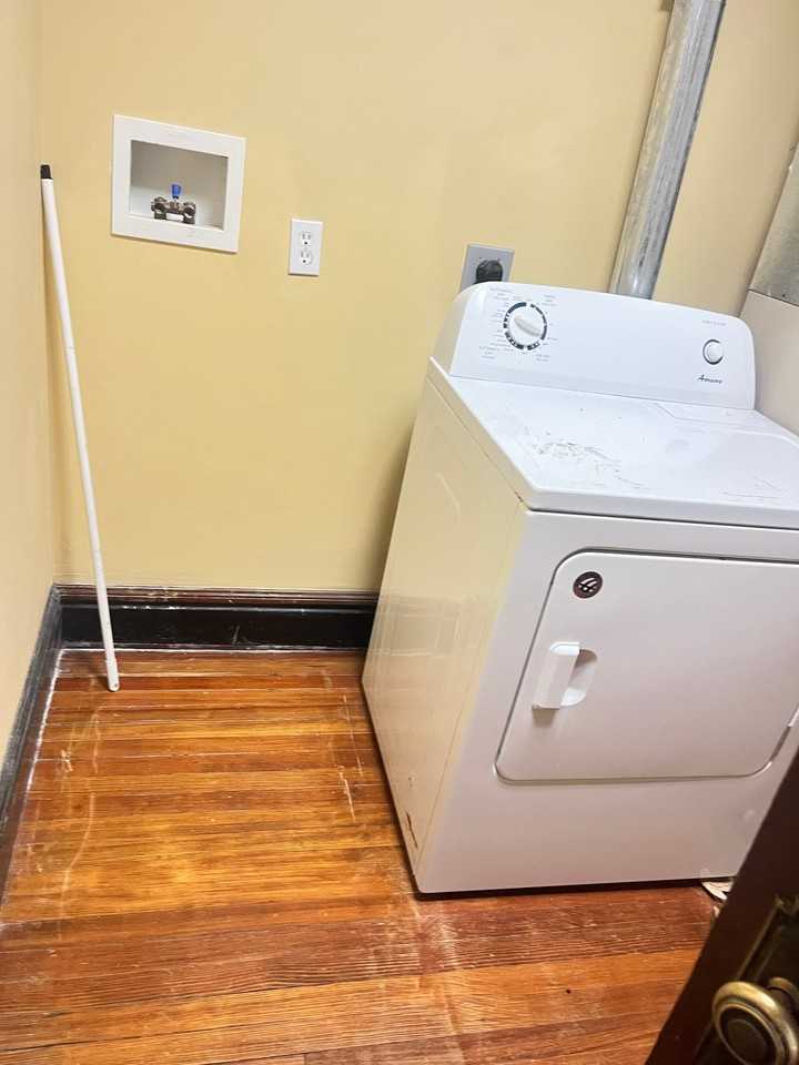408 Delaware St - Photo 5 of 9