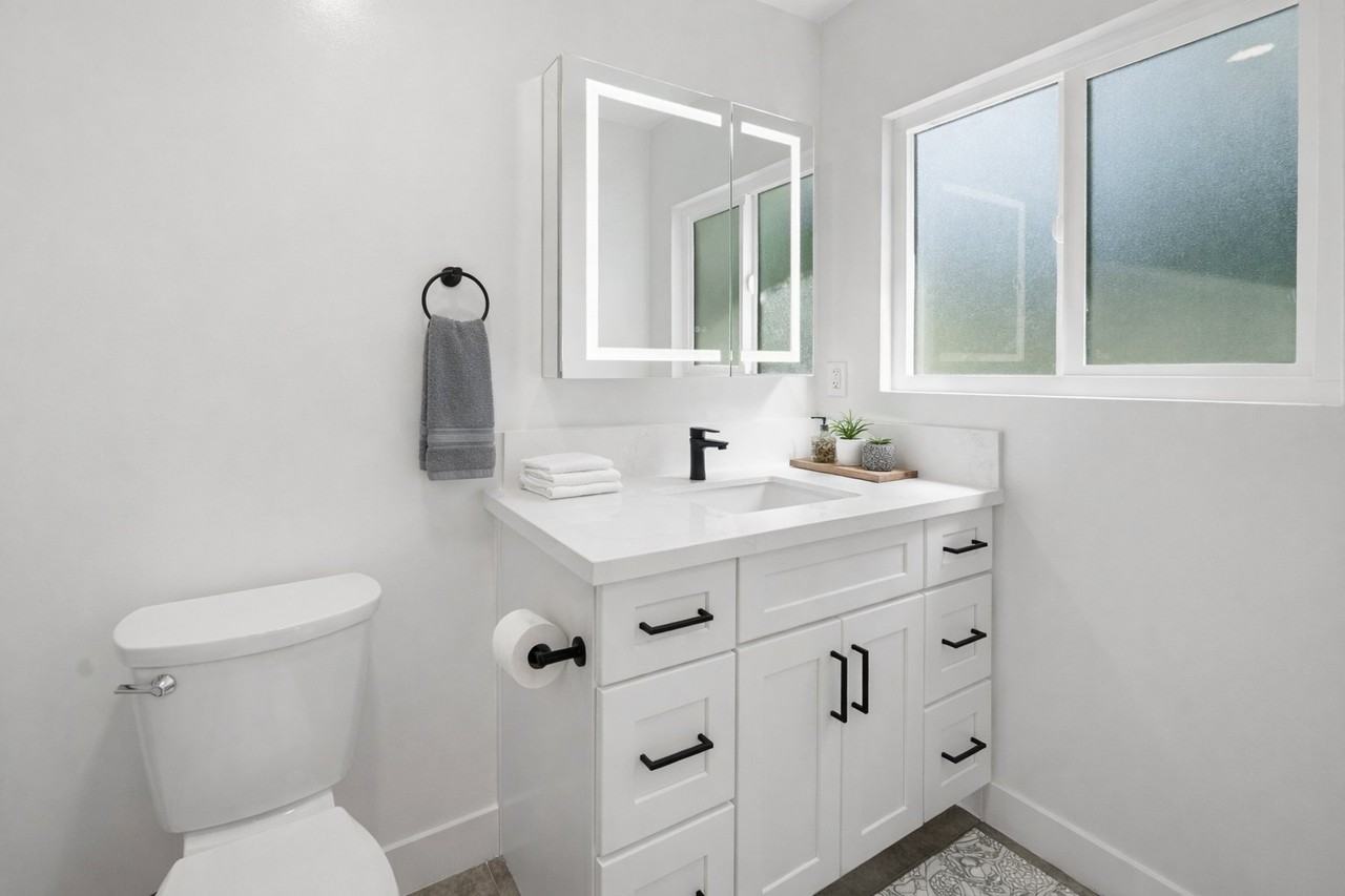 3423 Caroline Ave #3 - Photo 6 of 11