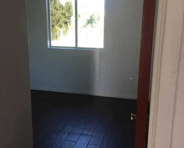 3049 44th St #B - Photo 7 of 8