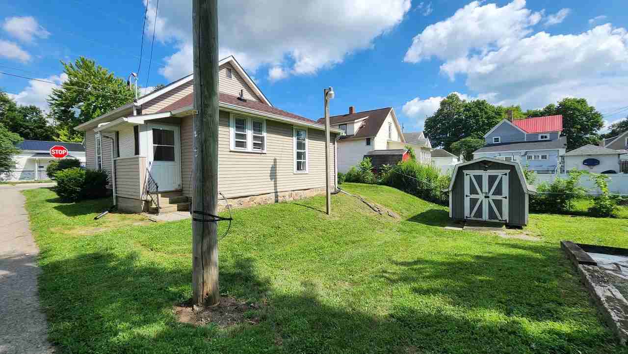 216 Ludlow Rd - Photo 3 of 12