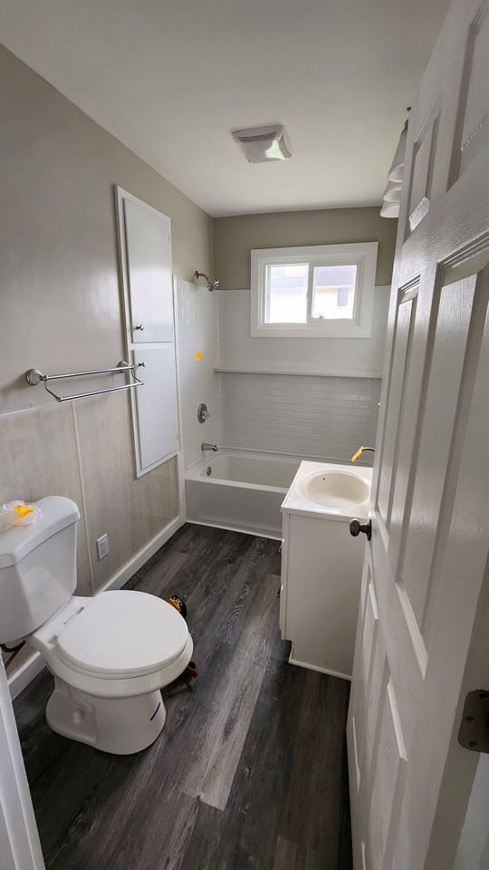 216 Ludlow Rd - Photo 4 of 12