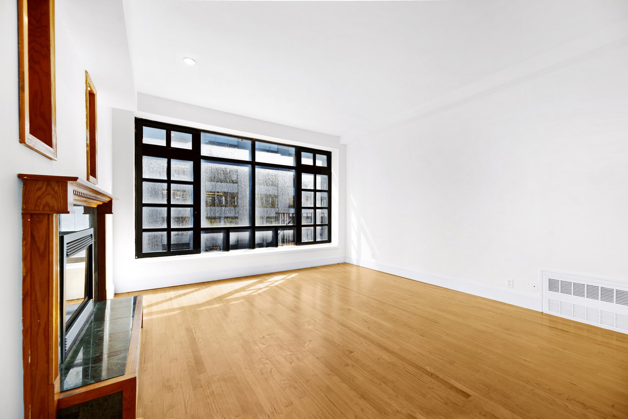 143 E 57th St #PH1 - Photo 2 of 13