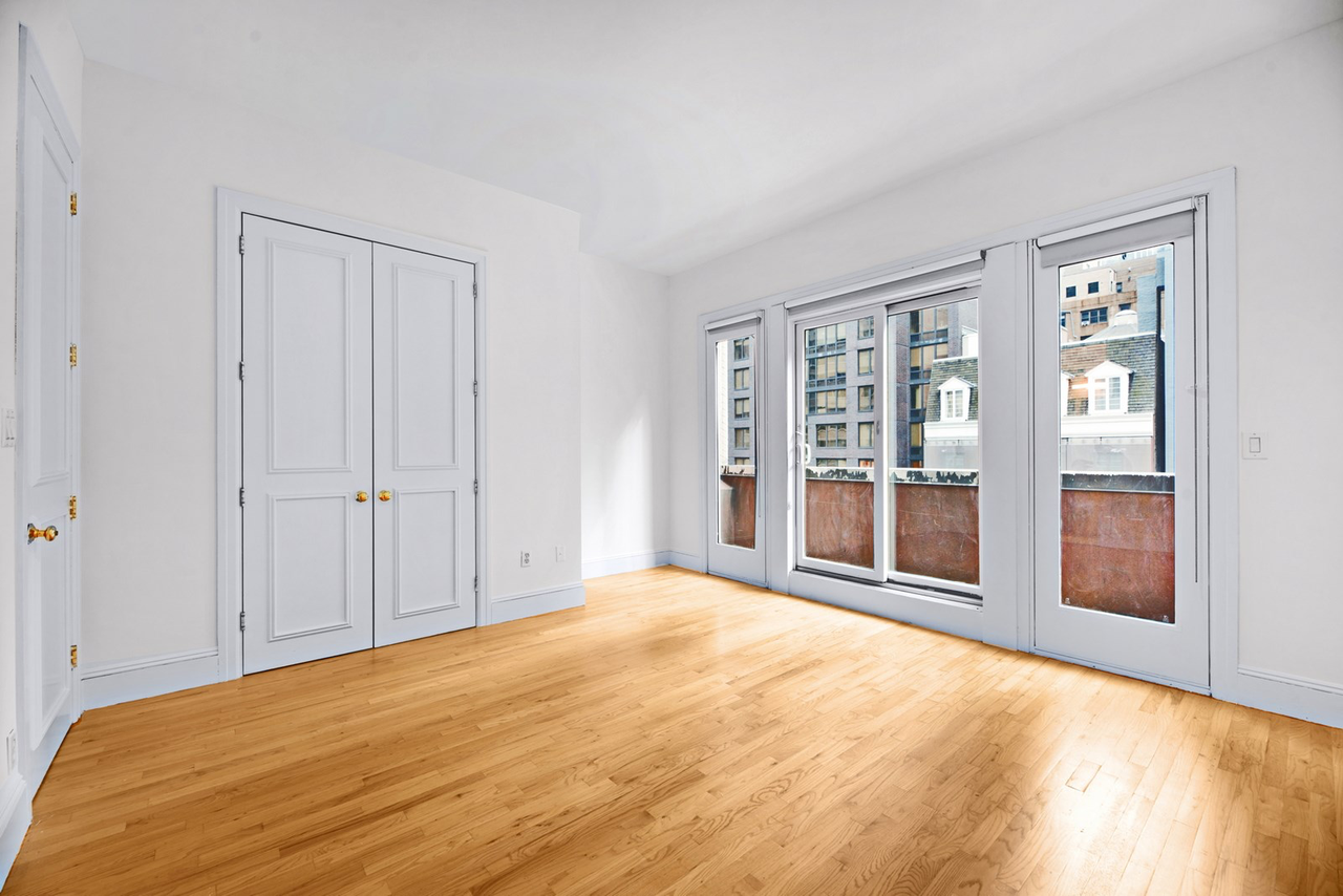 143 E 57th St #PH1 - Photo 5 of 13