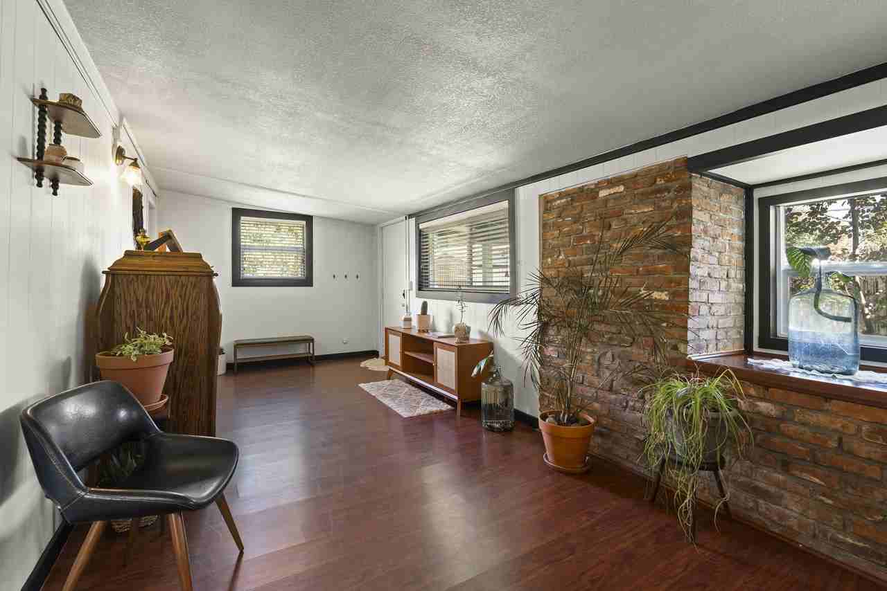 641 1/2 Saint Lawrence Ave #NA - Photo 3 of 21