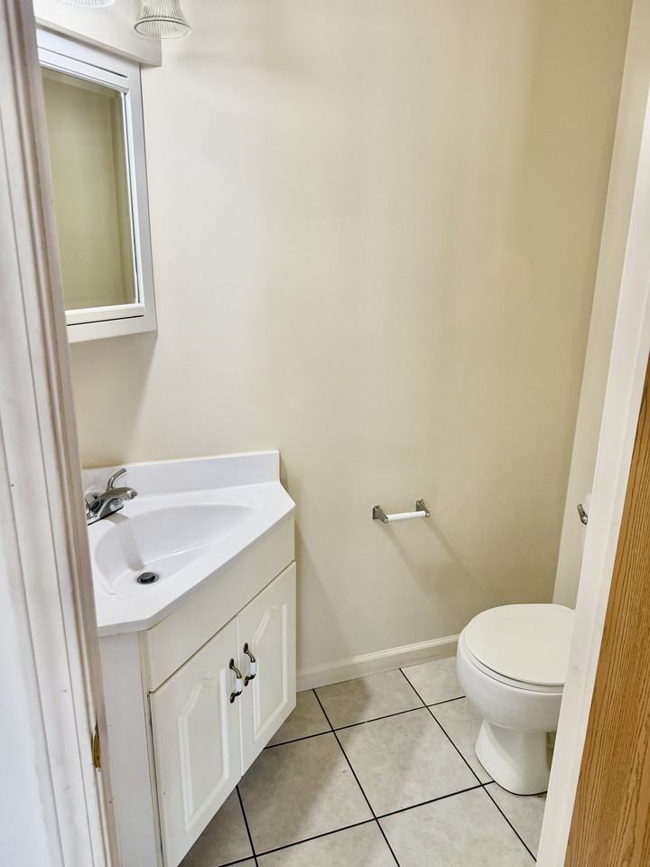 12 Alexa Way #3 - Photo 2 of 10