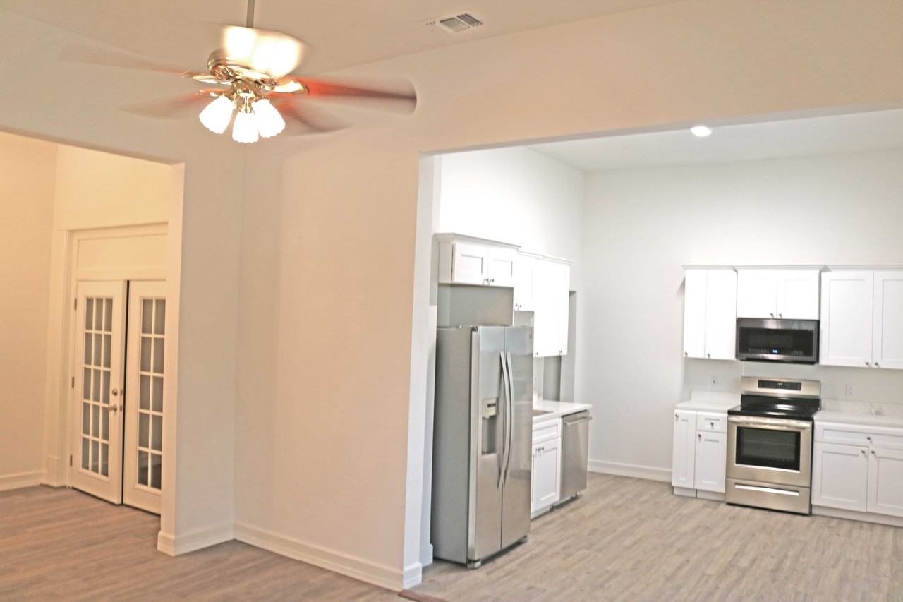 2120 Monterey St #102 - Photo 4 of 14