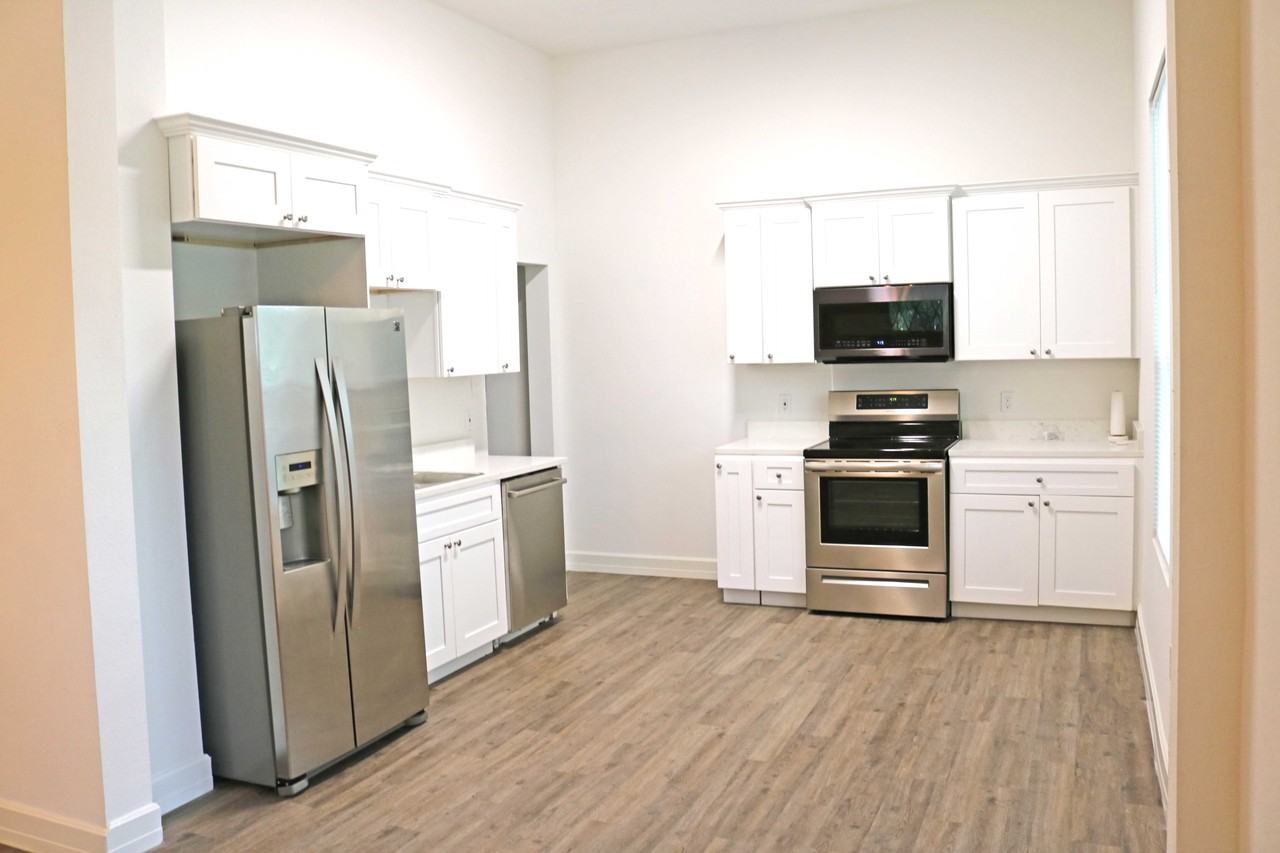2120 Monterey St #102 - Photo 5 of 14