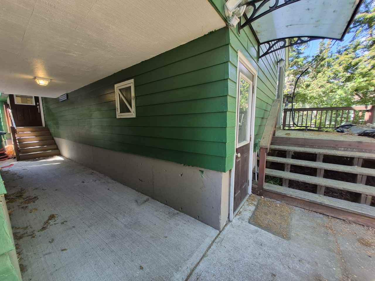 1122 E 6th St #NA - Photo 3 of 37