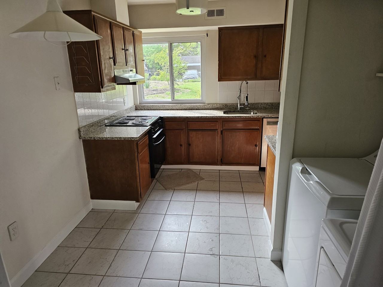 1745 Wainwright Dr #1745 - Photo 2 of 8