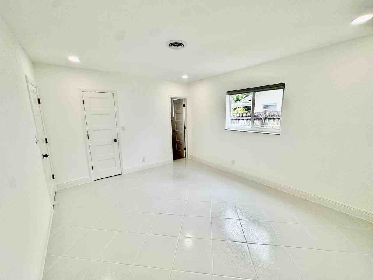 1200 Sw 12th Ter #NA - Photo 7 of 16
