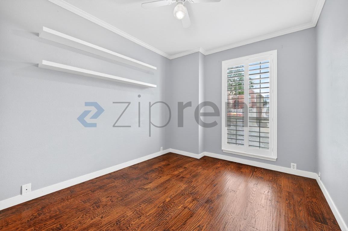 10604 Ambergate Ln - Photo 6 of 37