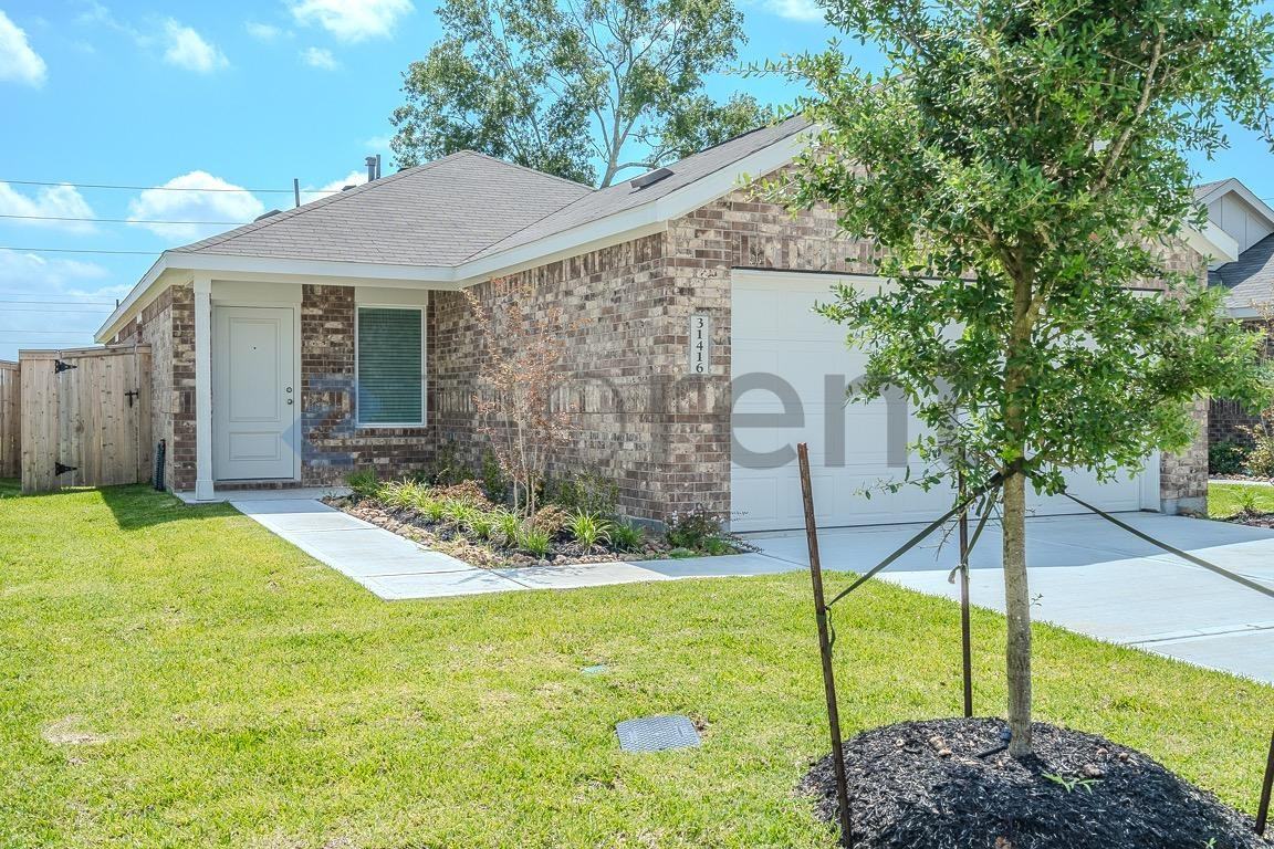 31416 Pratola Serra Cir - Photo 2 of 28