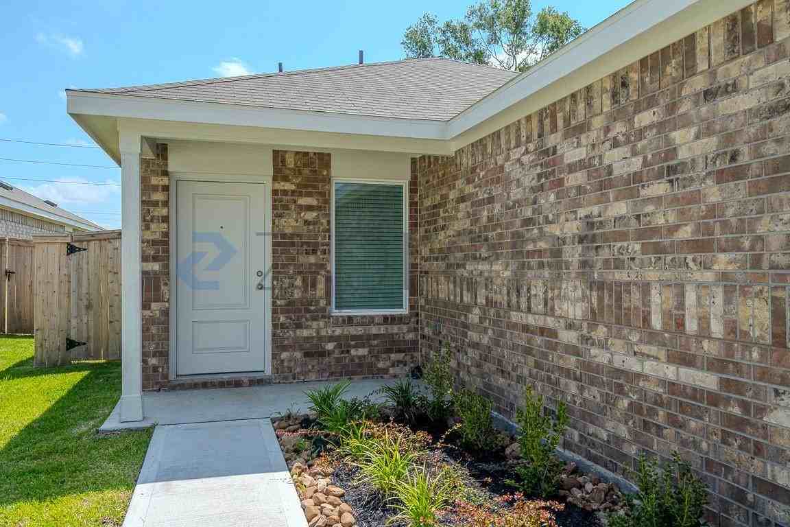 31416 Pratola Serra Cir - Photo 5 of 28