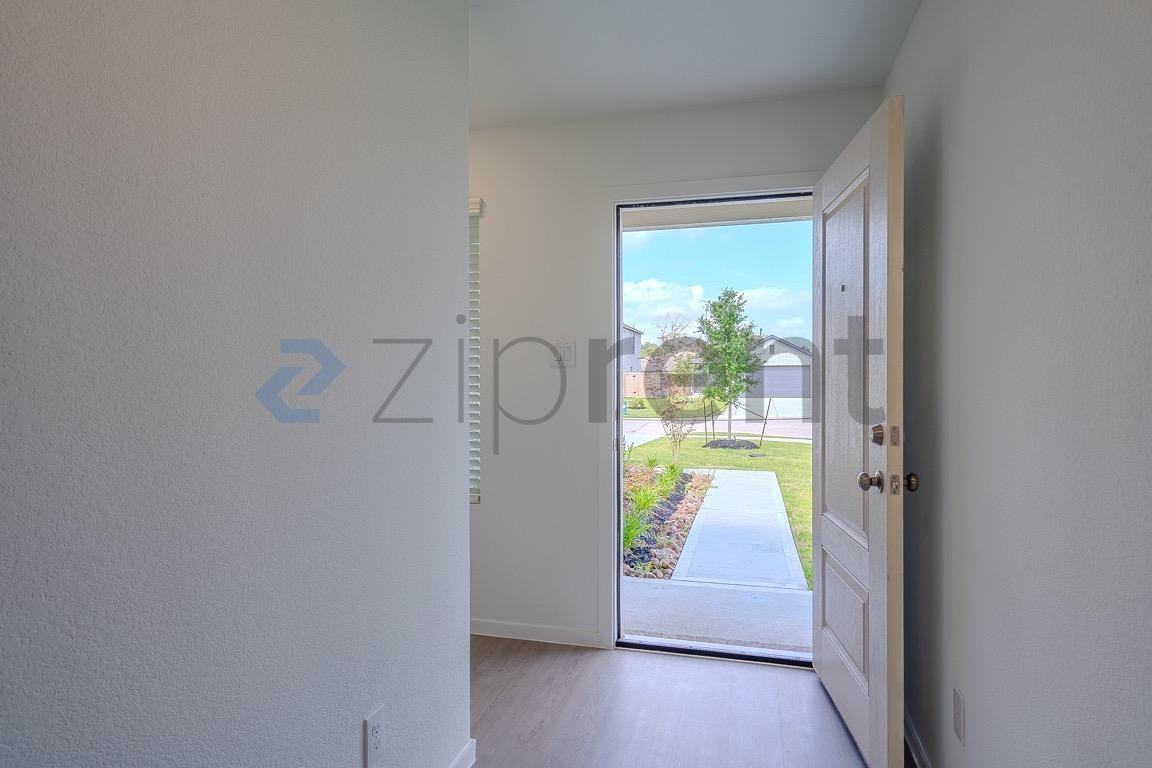 31416 Pratola Serra Cir - Photo 6 of 28