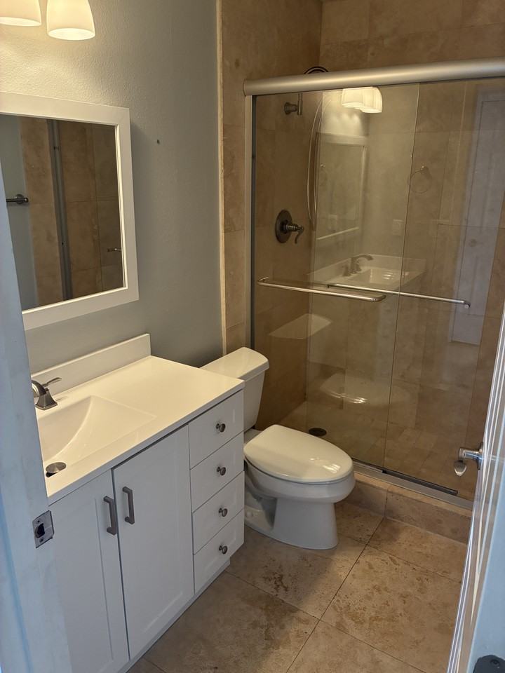 100 Simon St #17 - Photo 7 of 9