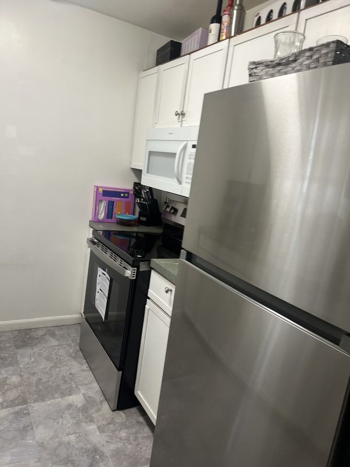 178 Stephens St #1stFL - Photo 3 of 8