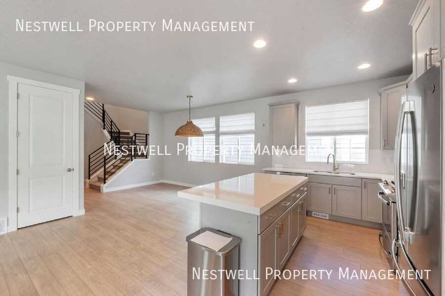4954 W Evergreen Ln - Photo 4 of 35