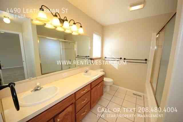 4490 Leatherman St - Photo 5 of 17