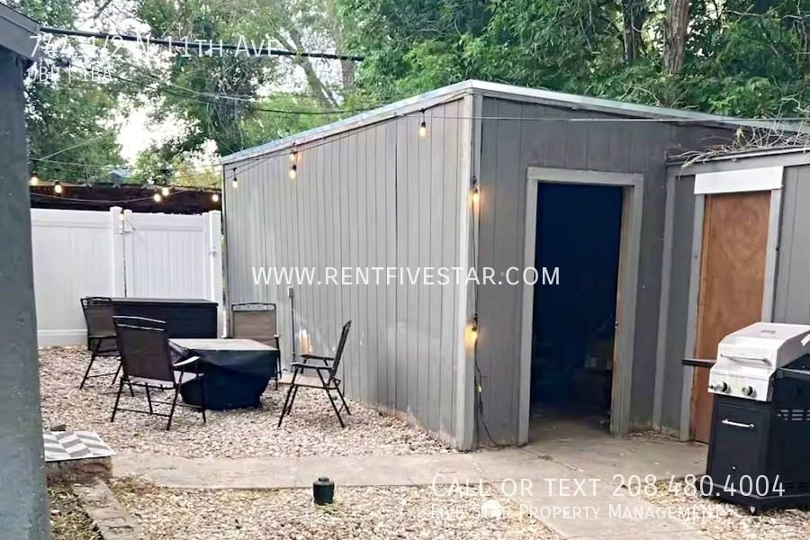 744 1/2 N 11th Ave - Photo 3 of 3