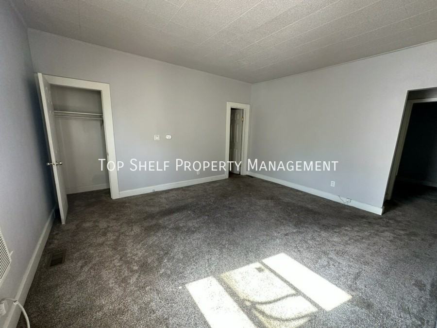 1438 9th St #1 - Photo 2 of 6