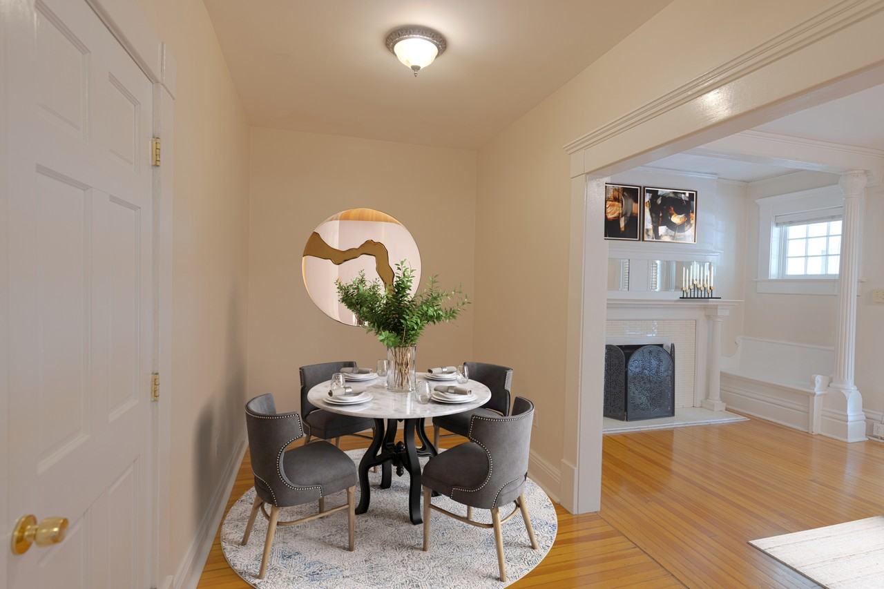 1126 N Emerson St - Photo 3 of 9