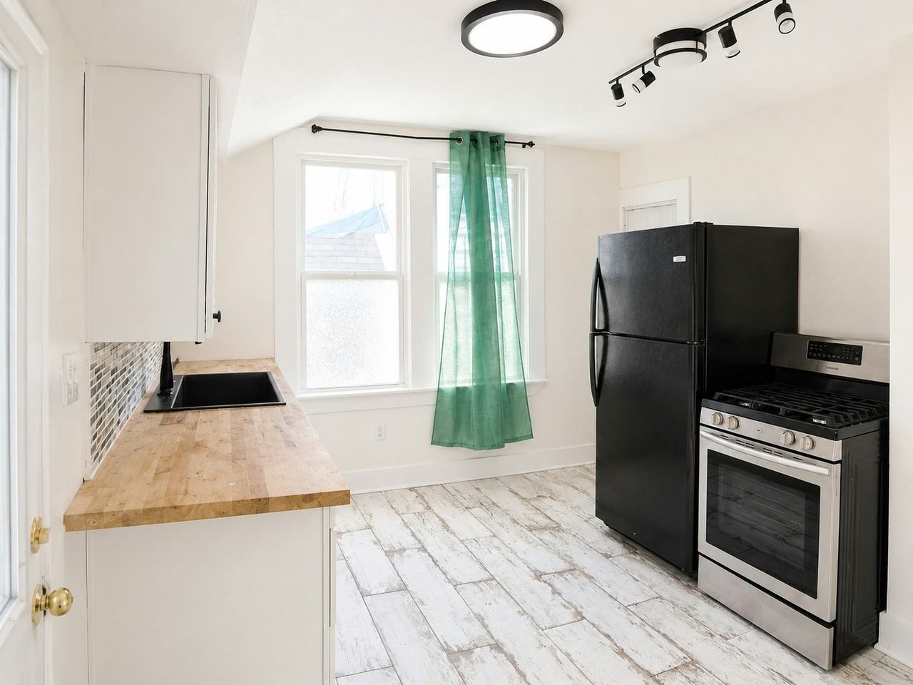 1328 East 120th Street - Photo 7 of 13
