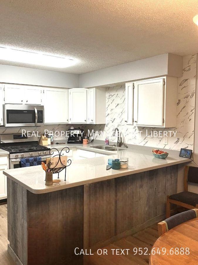 1301 Polk St S - Photo 2 of 13